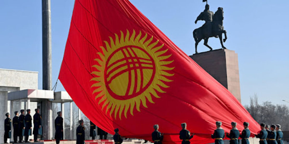 Кыргызстан между Россией и США: внешнее давление на Бишкек нарастает