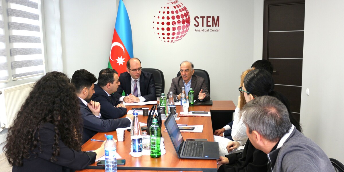 В центре STEM состоялась экспертная встреча с Джаванширом Ахундовым