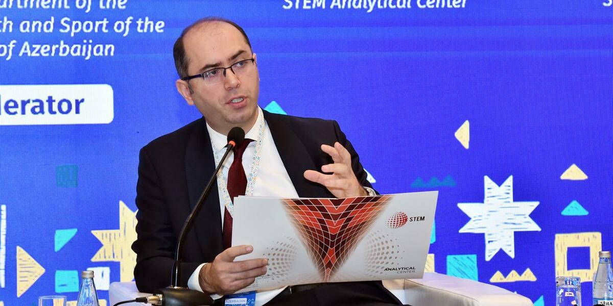 Директор STEM Орхан Йолчуев выступил на молодежной конференции СВМДА 