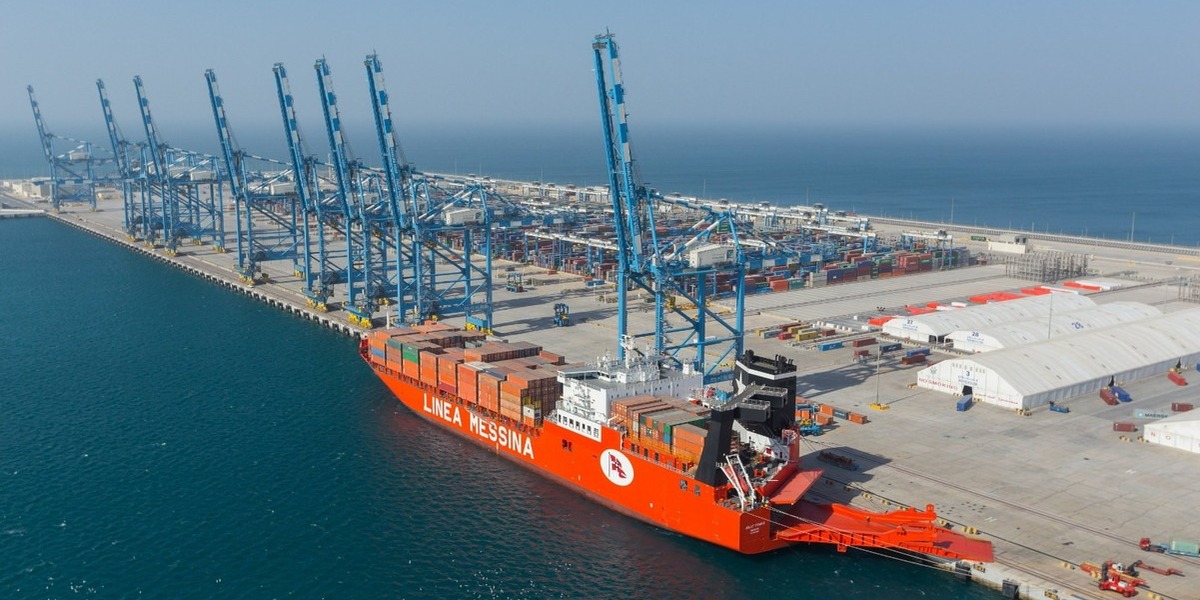 Кыргызстан получит доступ к портам Пакистана в рамках расширения трансграничного сотрудничества