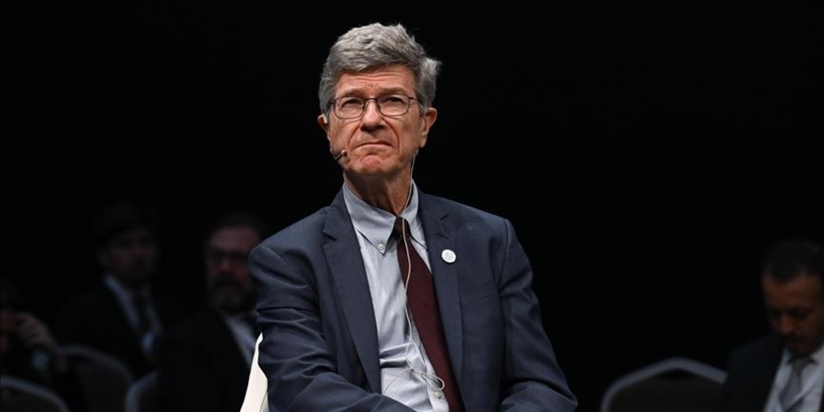 Глобальная безопасность под угрозой: Джеффри Сакс о новой стратегии Трампа