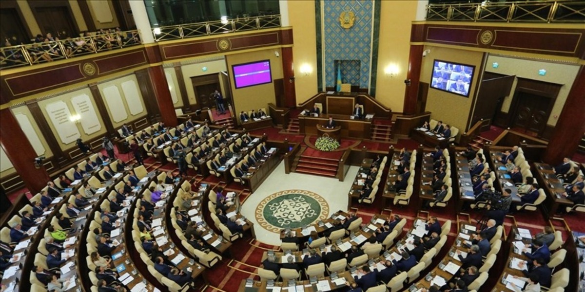 Казахстан переходит к однопалатному парламенту